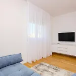 With Parking Space Brodarica - - 24706 *