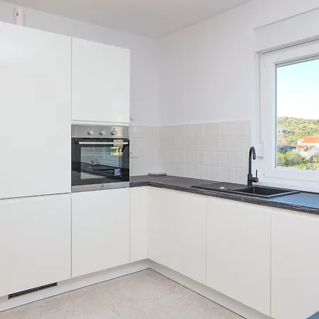 With Parking Space Brodarica - - 24706 *