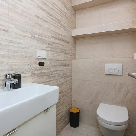 With Parking Space Brodarica, - 24706 Σίμπενικ