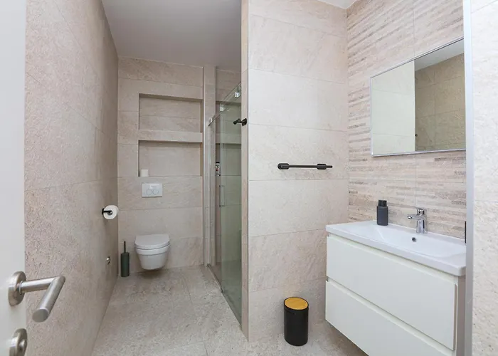 With Parking Space Brodarica, - 24706 公寓 希贝尼克