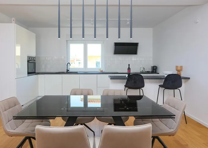 With Parking Space Brodarica - - 24706 Шибеник