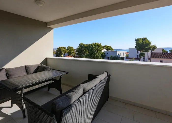 Апартаменты With Parking Space Brodarica - - 24706 *