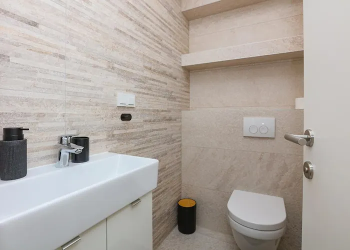 With Parking Space Brodarica, - 24706 希贝尼克