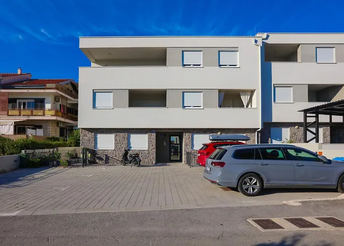 With Parking Space Brodarica, - 24706 *